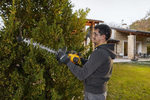 STIGA HT-525 BENZİNLİ ÇİT KESME