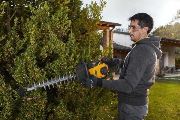 STIGA HT-525 BENZİNLİ ÇİT KESME
